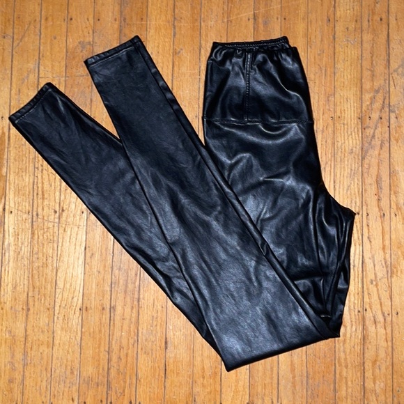Wilfred free Daria leather leggings - Picture 2 of 3